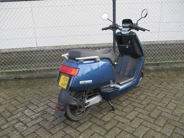 Niu - e-bromscooter - n1s sport - e-scooter - afbeelding 11 van  13