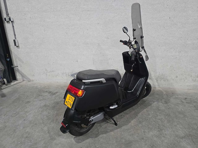 Niu - elektrische bromscooter - n1s - 45km uitvoering dtb07n - afbeelding 6 van  9
