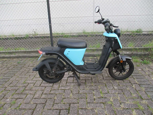 Niu - elektrische snorscooter - xpro u - e-scooter - afbeelding 8 van  11