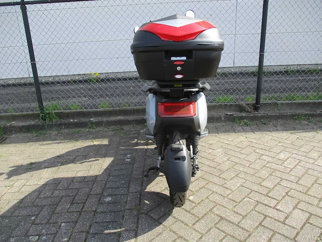 Niu - mqi gt - elektrische bromscooter - e-scooter - afbeelding 5 van  18
