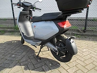 Niu - mqi gt - elektrische bromscooter - e-scooter - afbeelding 7 van  18