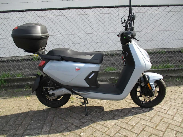 Niu - mqi gt - elektrische bromscooter - e-scooter - afbeelding 18 van  18