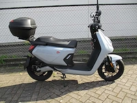Niu - mqi gt - elektrische bromscooter - e-scooter - afbeelding 18 van  18