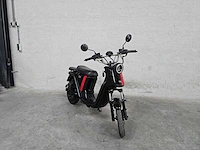 Niu - snorscooter - uqi - elektrische scooter 25km uitvoering - afbeelding 3 van  7