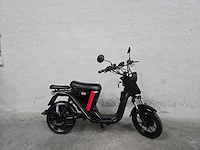 Niu - snorscooter - uqi - elektrische scooter 25km uitvoering - afbeelding 4 van  7