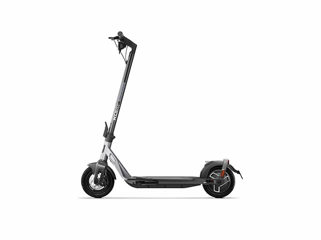 Niu elektrische step kqiair 700 w carbon zwart - afbeelding 1 van  4