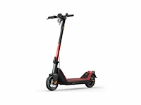 Niu kqi 3 sport elektrische step voor volwassenen rood - elektrische scooter met 10'' luchtbanden - motorvermogen e step van 600w - bereik tot 40km aan snelheid van 25km/u - afbeelding 1 van  2