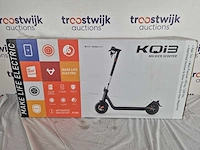 Niu kqi 3 sport elektrische step voor volwassenen rood - elektrische scooter met 10'' luchtbanden - motorvermogen e step van 600w - bereik tot 40km aan snelheid van 25km/u - afbeelding 2 van  2