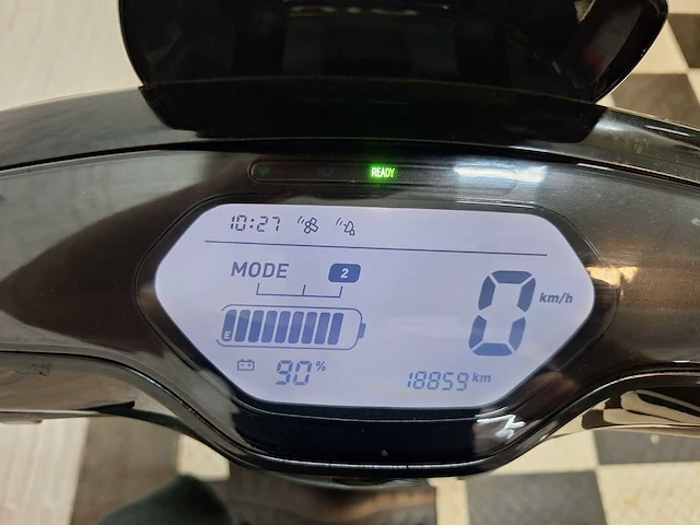 Niu m+ 25 km elektrische snorscooter - afbeelding 4 van  8