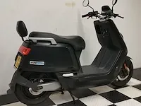 Niu n1s 45km elektrische bromscooter - afbeelding 7 van  8