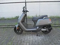 Niu nqi - sport - electrische bromscooter - e-scooter - afbeelding 1 van  14