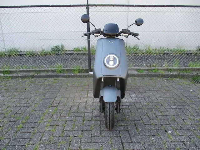 Niu nqi - sport - electrische bromscooter - e-scooter - afbeelding 8 van  14