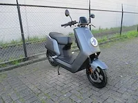 Niu nqi - sport - electrische bromscooter - e-scooter - afbeelding 10 van  14