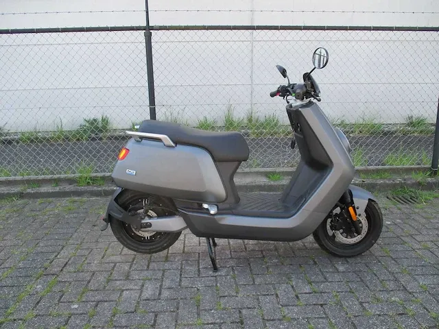 Niu nqi - sport - electrische bromscooter - e-scooter - afbeelding 11 van  14