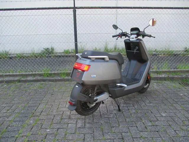 Niu nqi - sport - electrische bromscooter - e-scooter - afbeelding 12 van  14