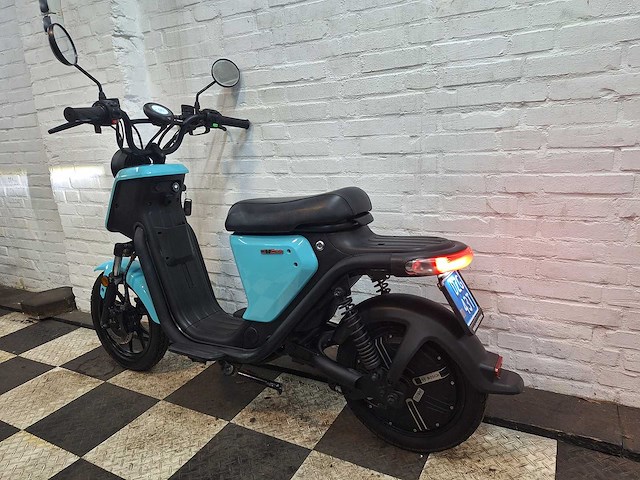 Niu pro b3 elektrische snorscooter - afbeelding 3 van  8