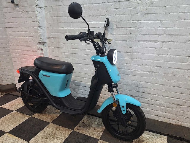 Niu pro b3 elektrische snorscooter - afbeelding 7 van  8