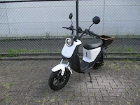 Niu u pro - snorscooter - m1 sport - e-scooter - afbeelding 2 van  12