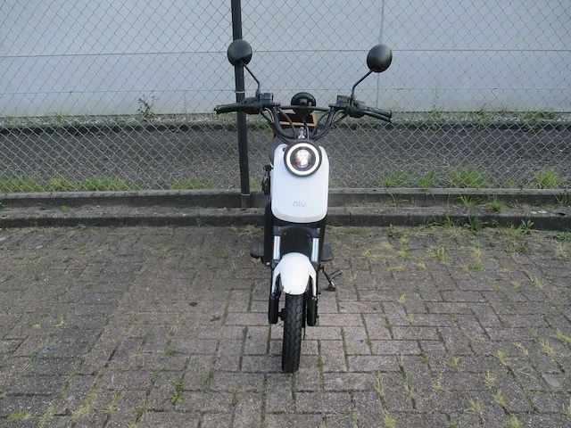 Niu u pro - snorscooter - m1 sport - e-scooter - afbeelding 3 van  12