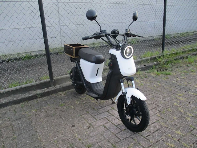 Niu u pro - snorscooter - m1 sport - e-scooter - afbeelding 5 van  12