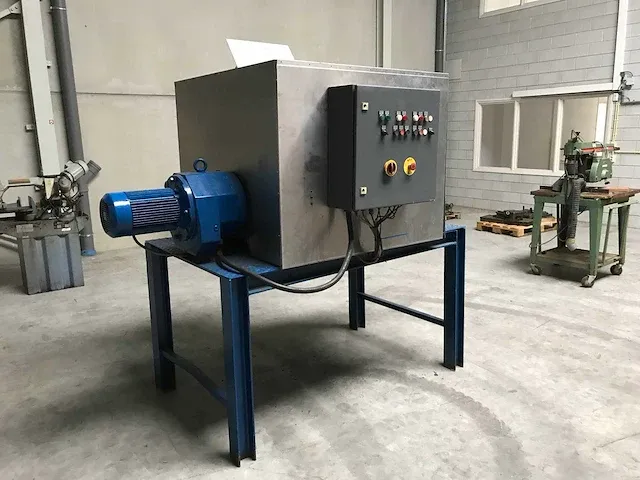 Nn - 500 - 2x 5.5kw - shredders - afbeelding 2 van  7