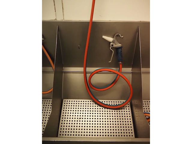 Nn apron washing station - afbeelding 6 van  8