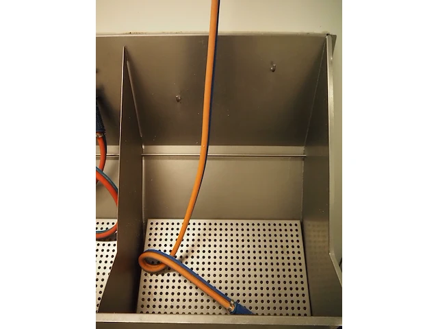 Nn apron washing station - afbeelding 7 van  8