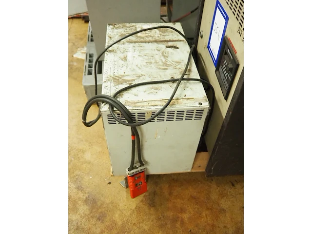 Nn battery charger - afbeelding 3 van  5