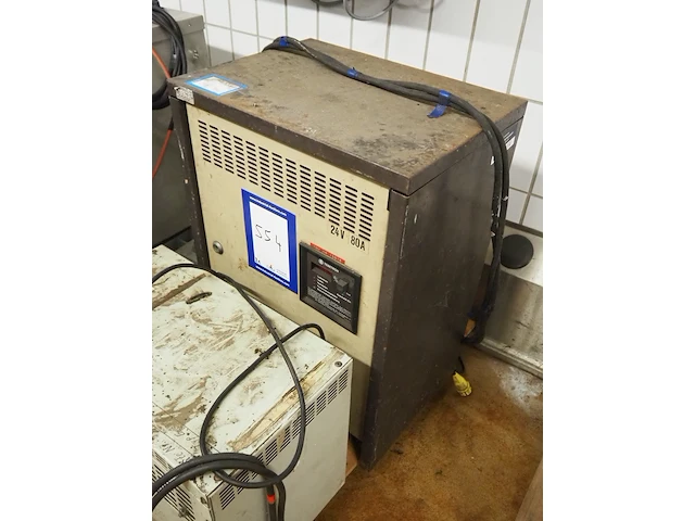 Nn battery charger - afbeelding 4 van  5