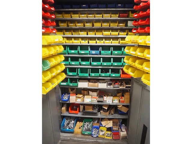 Nn bolts and nuts - afbeelding 9 van  15