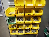 Nn bolts and nuts - afbeelding 12 van  15