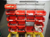 Nn bolts and nuts - afbeelding 15 van  15