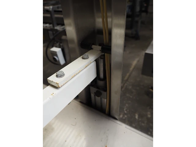 Nn box closing machine - afbeelding 4 van  13