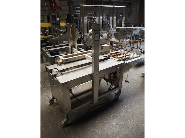 Nn box closing machine - afbeelding 1 van  13