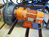 Nn bucket filling table - afbeelding 6 van  15