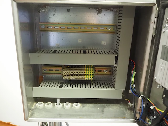 Nn bucket filling table - afbeelding 15 van  15