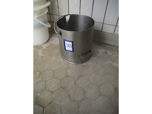 Nn bucket - afbeelding 2 van  2