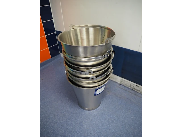 Nn buckets - afbeelding 1 van  2