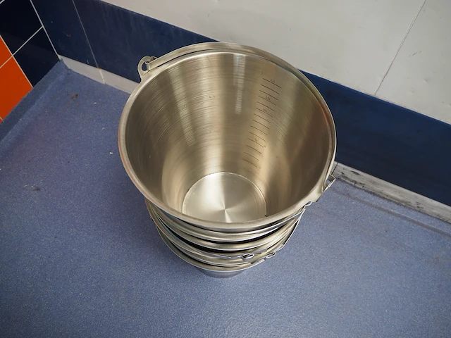 Nn buckets - afbeelding 2 van  2