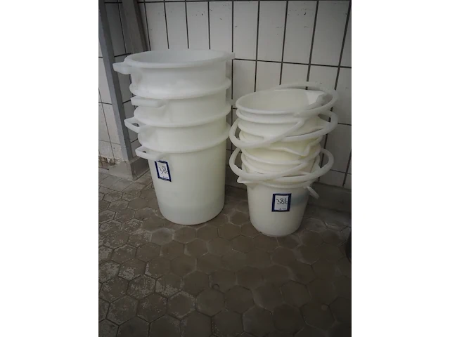 Nn buckets - afbeelding 1 van  2