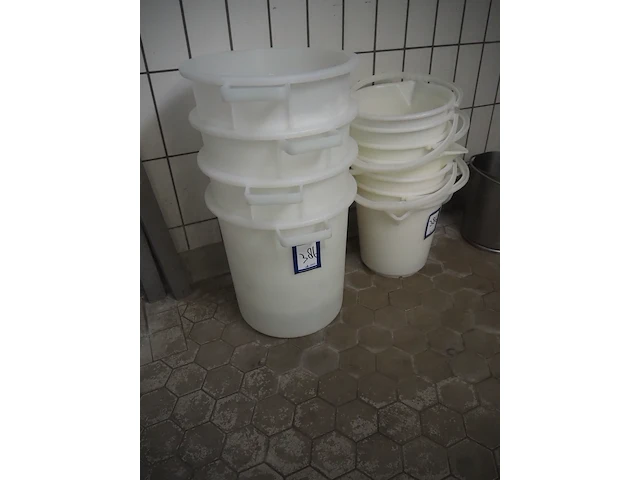 Nn buckets - afbeelding 2 van  2