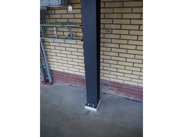 Nn building with roller door - afbeelding 7 van  20