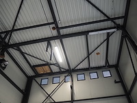 Nn building with roller door - afbeelding 10 van  20