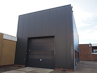 Nn building with roller door - afbeelding 12 van  20