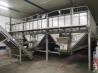 Nn bunker installation with fill and outfeed system