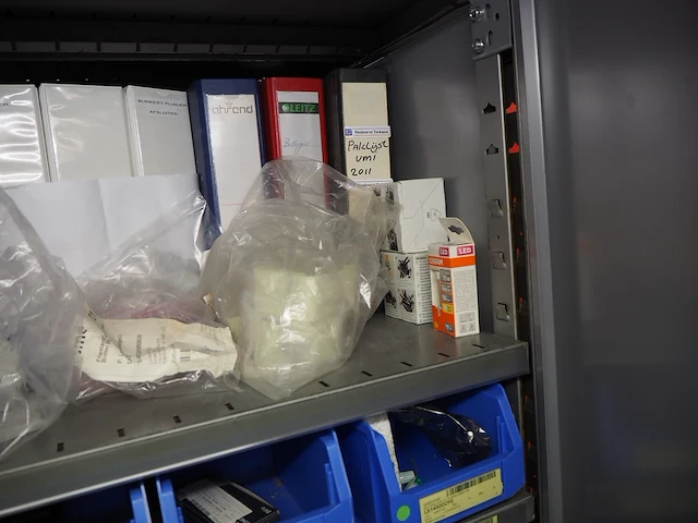 Nn cabinet with parts - afbeelding 10 van  18