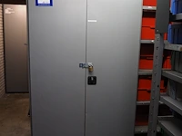 Nn cabinet with parts - afbeelding 1 van  18