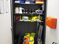 Nn cabinet with safety equipment - afbeelding 1 van  7