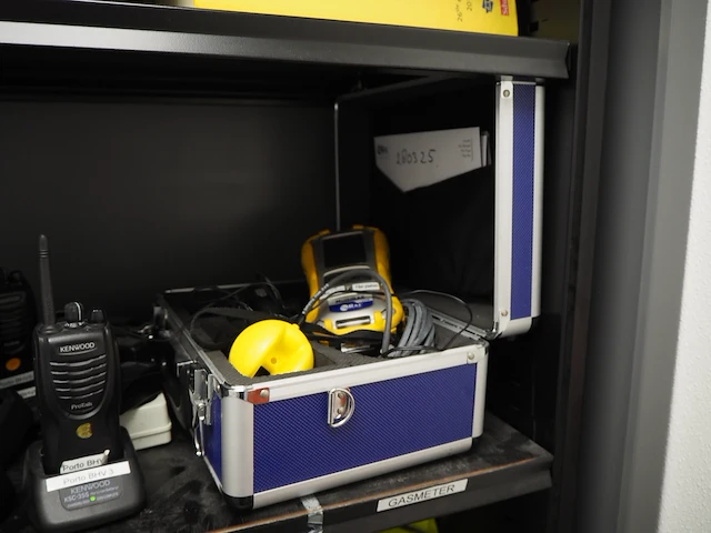 Nn cabinet with safety equipment - afbeelding 4 van  7
