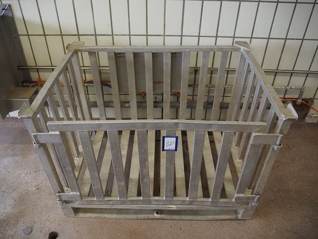 Nn cage - afbeelding 3 van  4